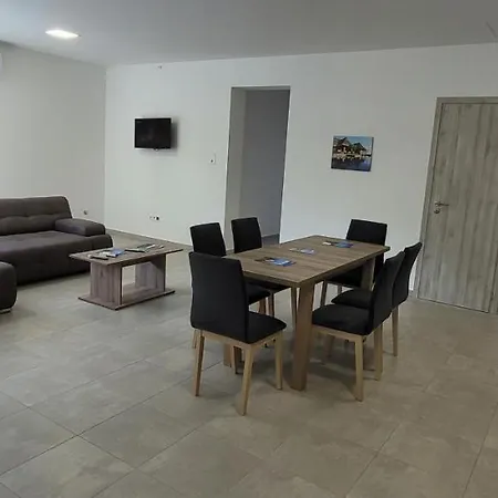 Apartment Voeroesmarty *