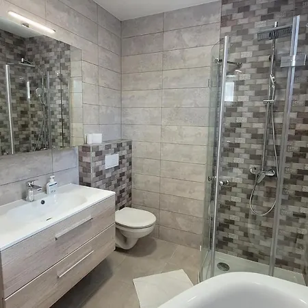 Voeroesmarty Apartment Balatonfenyves